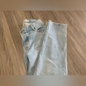 Abercrombie & Fitch 
The Dad High Rise Women Jeans- Size25/0